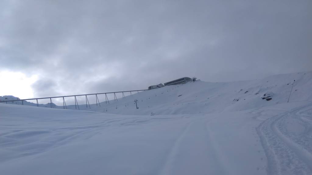 Blick hinauf zum Hoadlhaus.